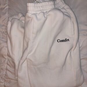 Comfrt Women's White Cozy Sweatpants